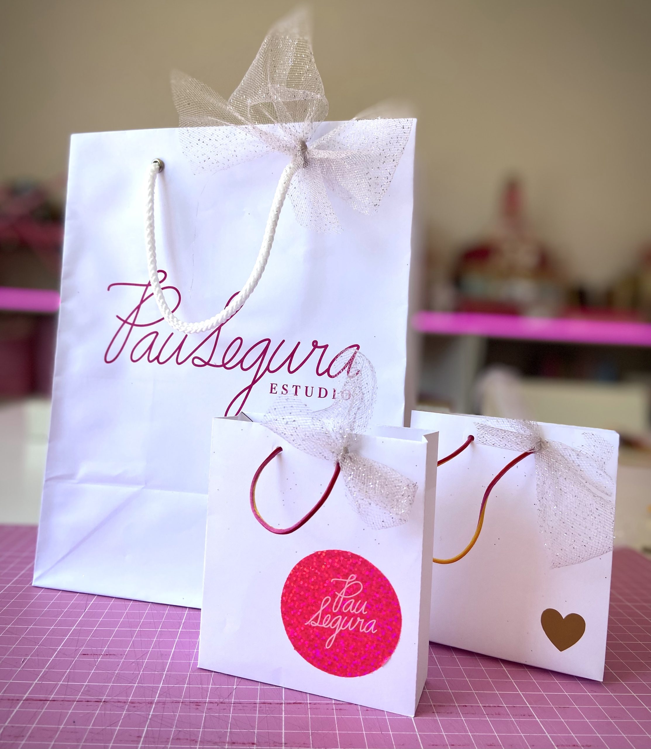 Haz bolsas de papel para tu marca